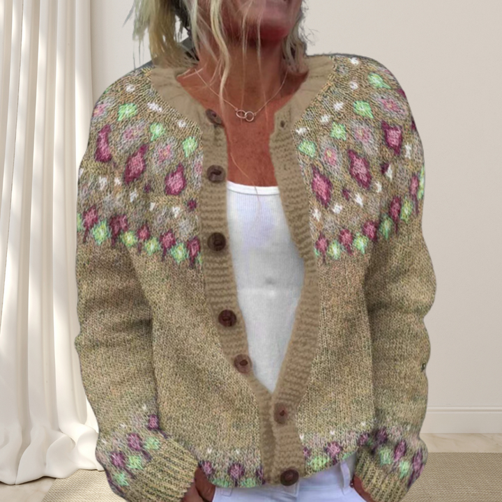 Løst strikket, elegant cardigan med mønster