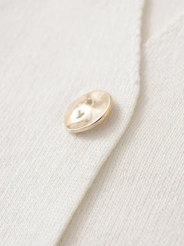 Francette | Minimalistisk Chic Knapbluse